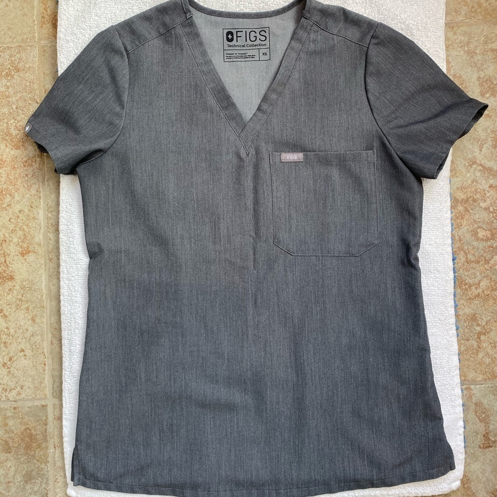 Figs Catarina One Pocket Scrub Top - Size XS